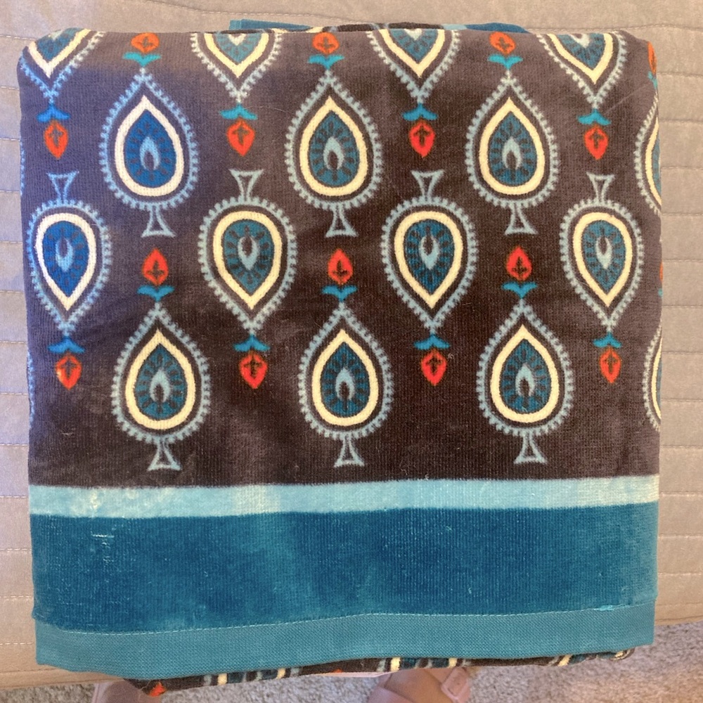 Vera Bradley Beach Towel in Marrakesh Motifs
